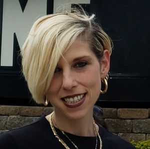 Meet your Posher, Helene